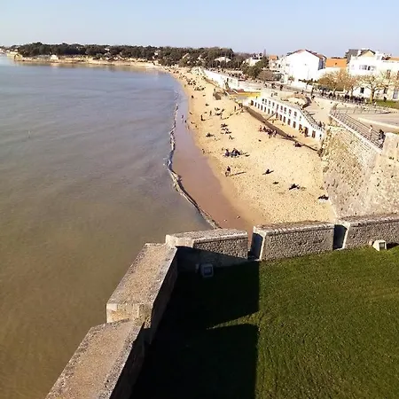 شقة D'une A A 50 M De La Avec Vue Sur La Piscine Partagee Et Jardin Amenage فورا